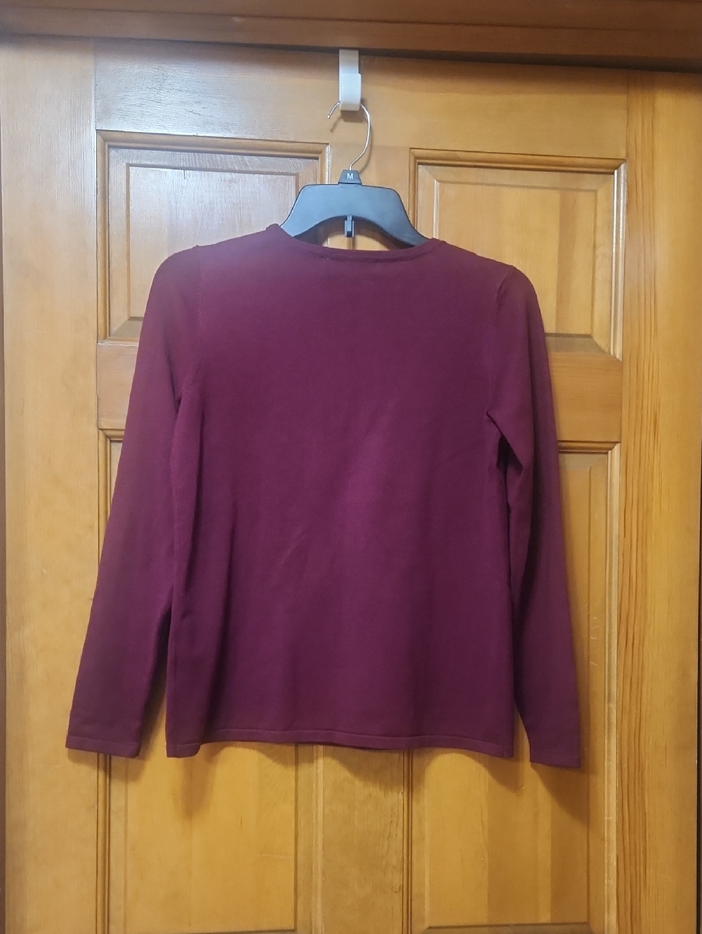 Liz Claiborne Women's Burgundy Jewel Embellished Sweater, Size Petite Small, GUC - Picture 2 of 4
